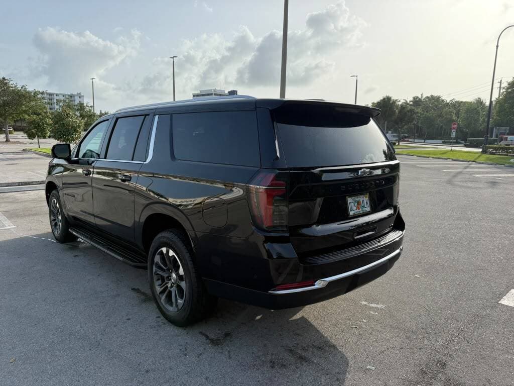 Black Chevrolet Suburban ready for Miami airport transportation